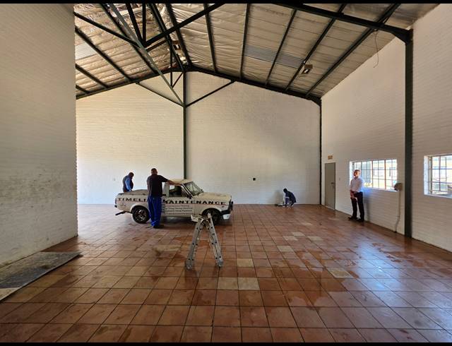 232M² MINI FACTORY TO LET IN KYA SANDS